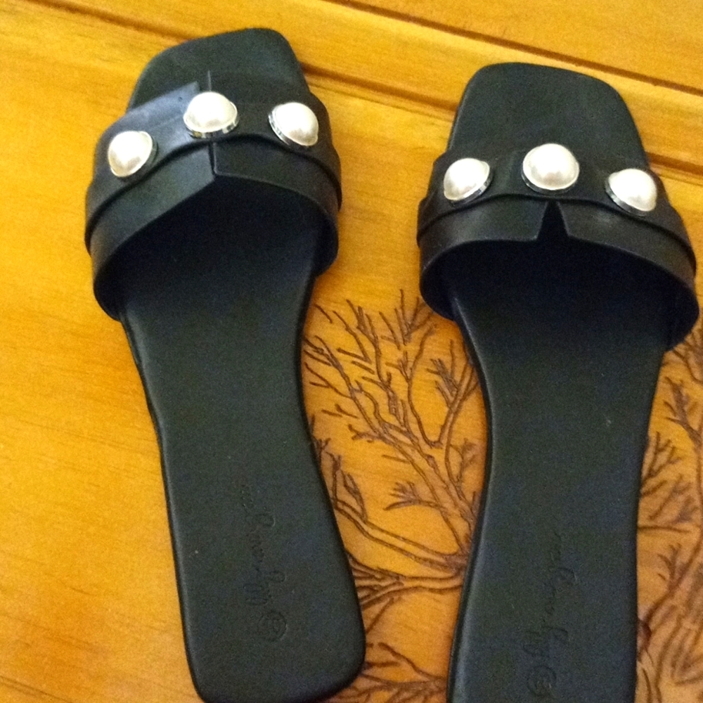 Lily Morgan pearl detail sandals